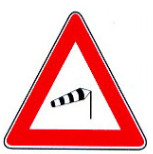 جهت وزش باد شدید از راست 